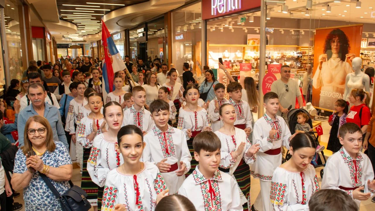 Yenişehir Belediyesi 7 ülkeden çocukları Mersin’de buluşturdu
