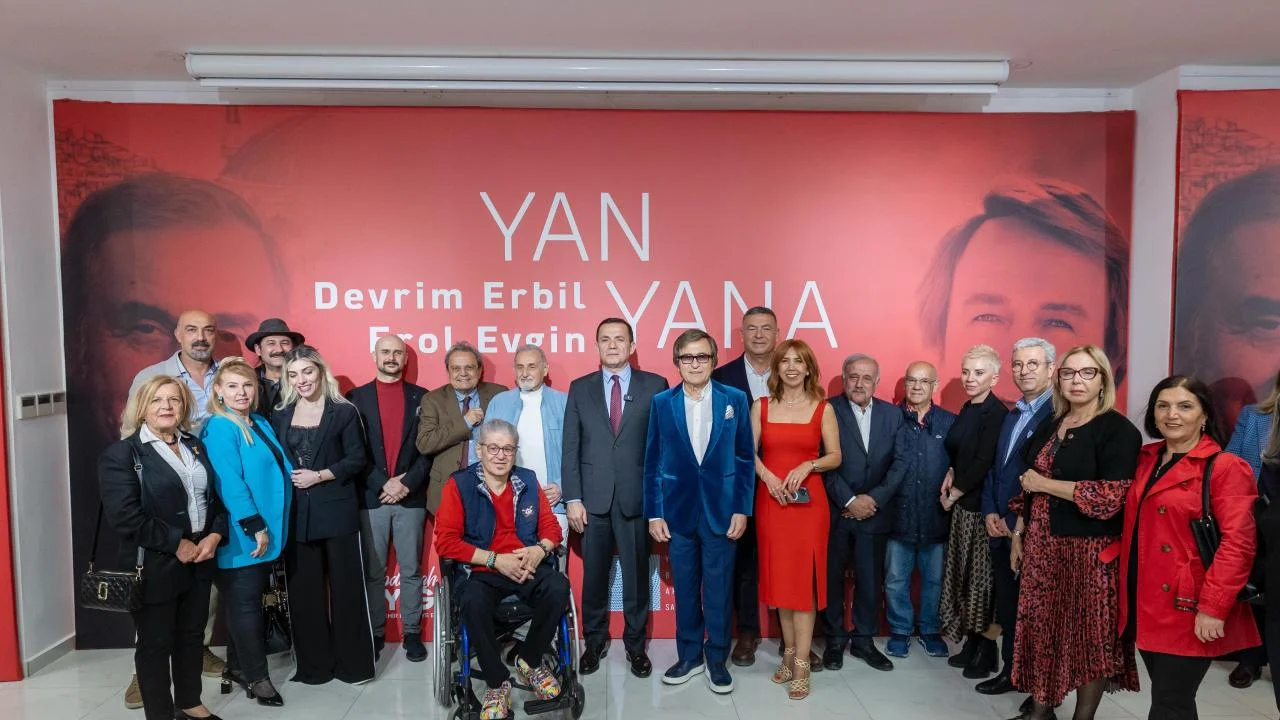 Yenişehir Belediyesi Erol Evgin ve Devrim Erbil'in ortak sergisine ev sahipliği yaptı