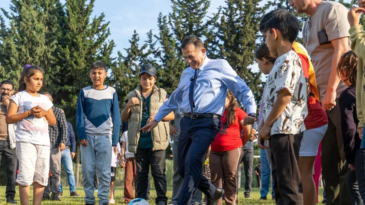 Başkan Özyiğit, ‘Halı Saha’ sözünü tuttu