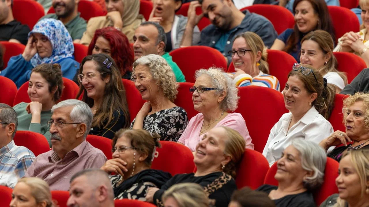 5. Yenişehir Komedi Oyunları Festivali binlerce sanatseveri ağırladı