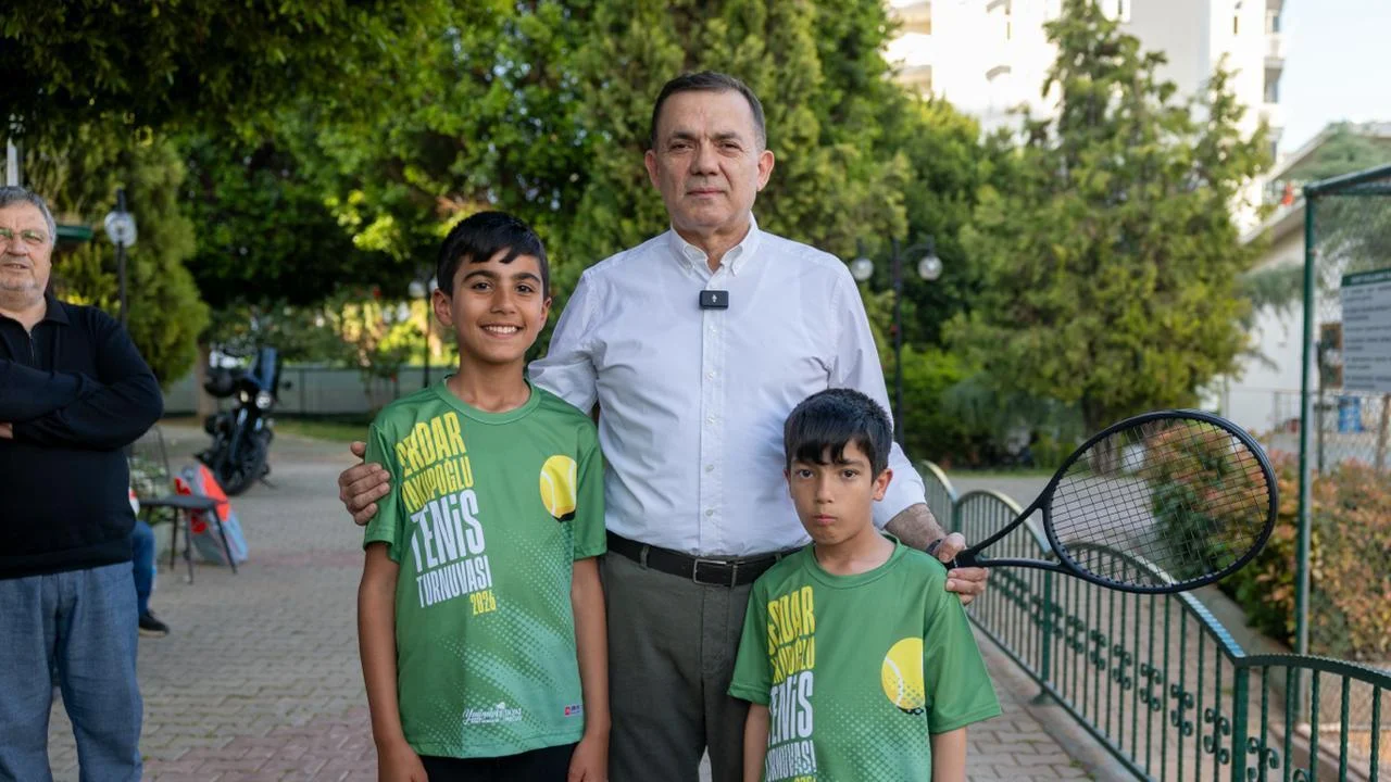 Yenişehir’de kuşaklar kortta buluştu