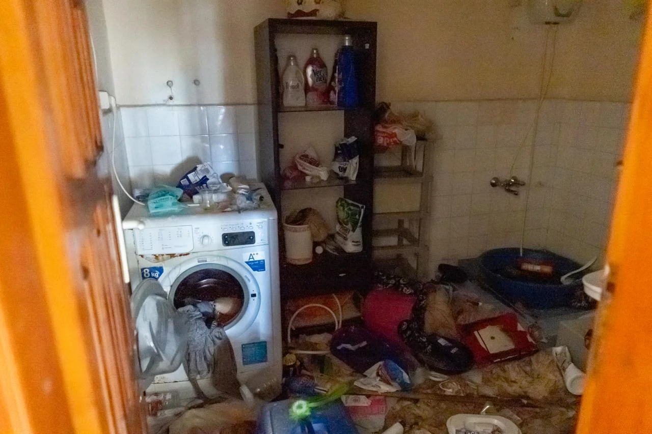 Çöp evden 5 kamyon atık çıkarıldı